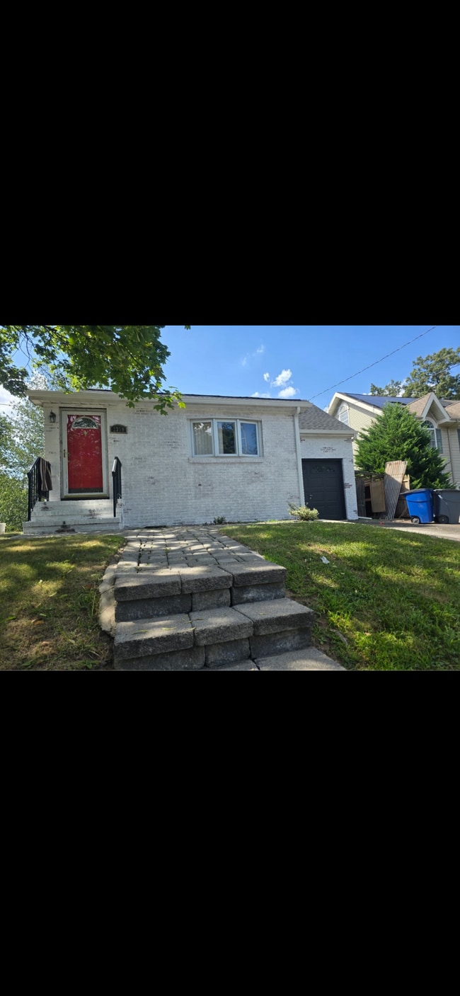 Photo - 2359 Morse Ave