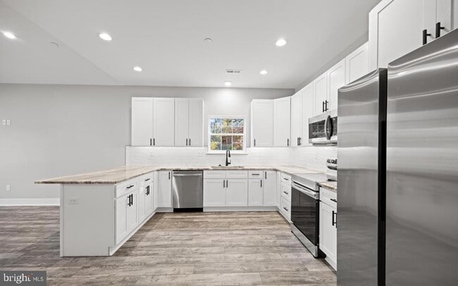 Photo - 29345 Greenfield Ave