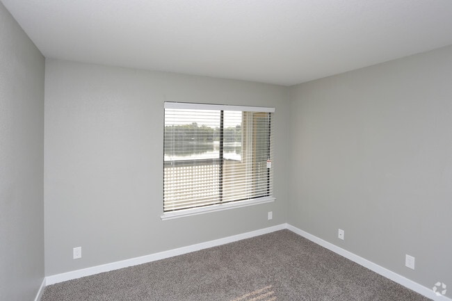 Photo - Silver Bay Apartments