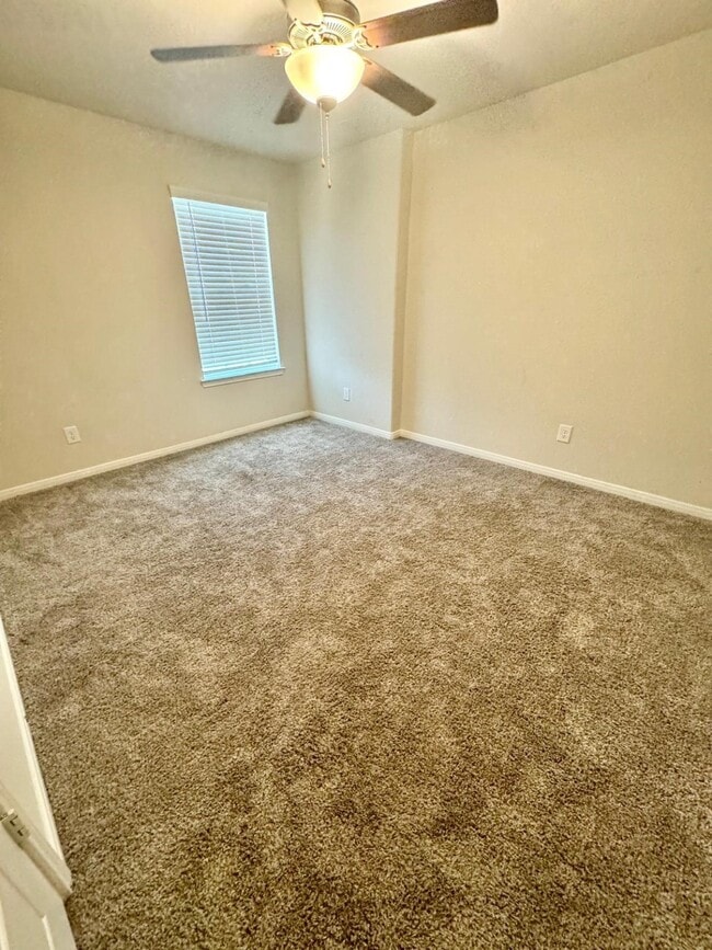 Photo - 4407 Pale Fox Ln