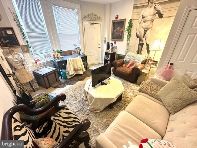 Building Photo - 4925 Cedar Ave Unit 2