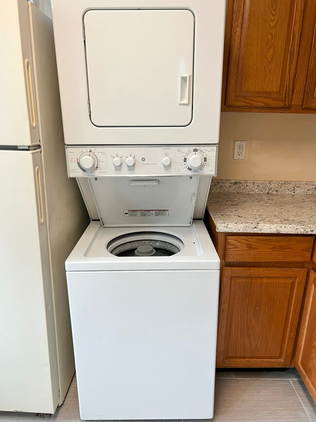 Photo - 8294 Main St Unit 2B