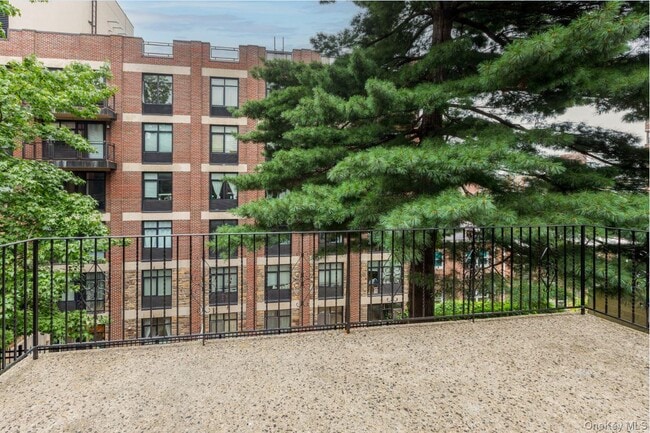 Building Photo - 3524 Cambridge Ave Unit 2 Rental