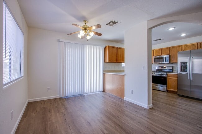 Building Photo - Lovely 4 bedroom 2.5 bath townhome in North Las Vegas gated community with a pool!