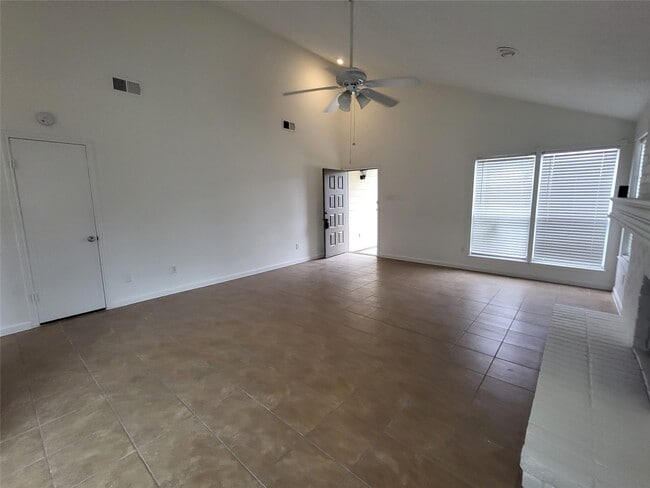 Photo - 13839 Walnut Hollow Ln