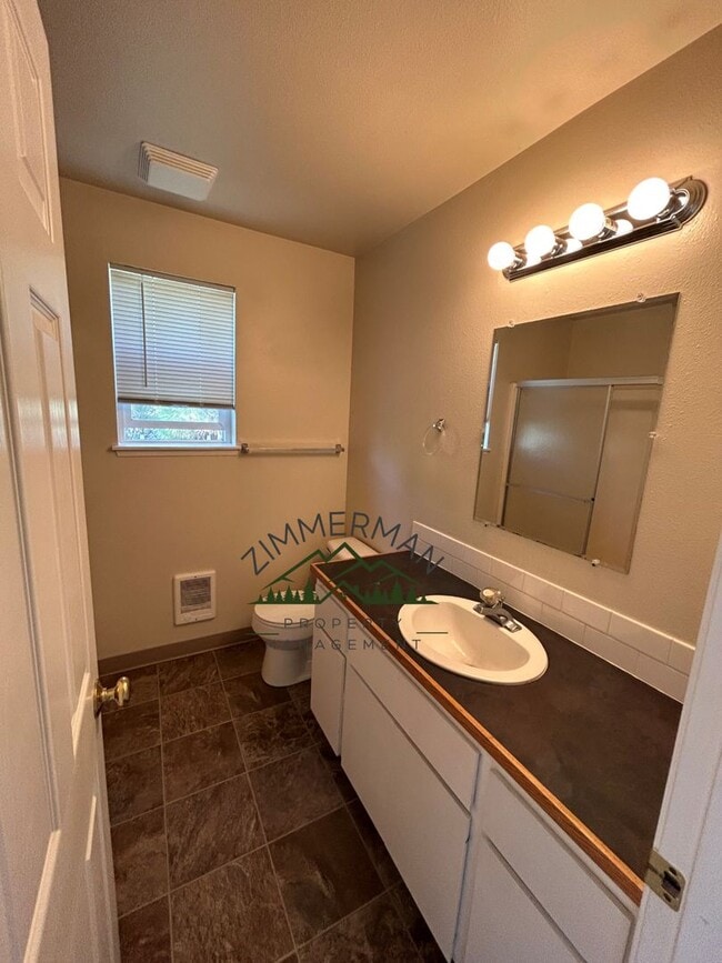 Photo - 427 S 58th St Unidad A