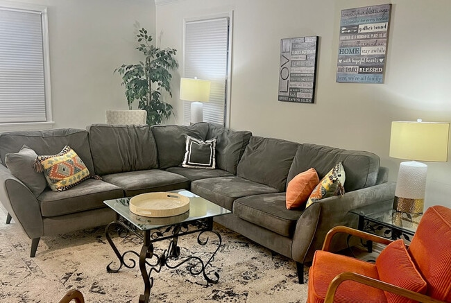 Photo - 321 Senate Ct Unidad SI ID1473424P