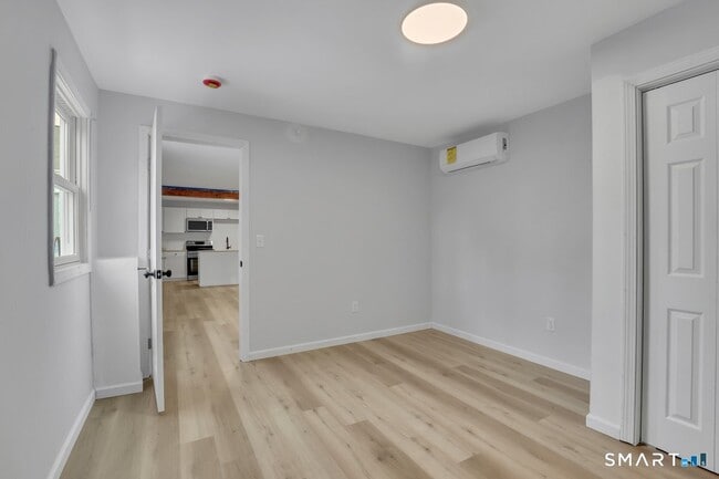 Photo - 194 Hartford Rd Unit B