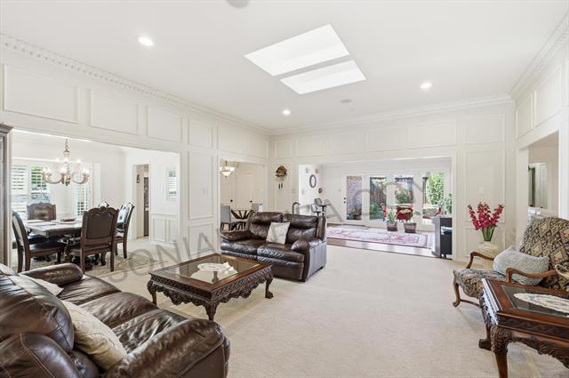 Photo - 748 Blue Jay Ln