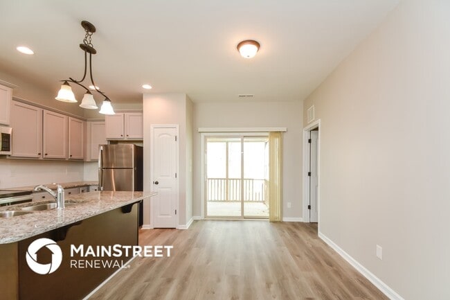 Photo - 353 Chamberlain Dr