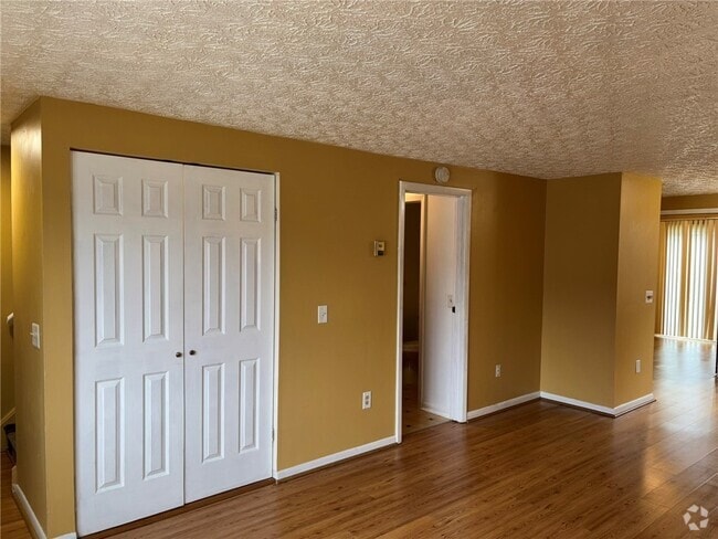 Building Photo - 223 Autumn Chapel Way Rental