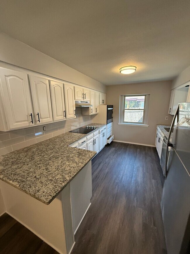 7412-14 Lemonwood Ln.