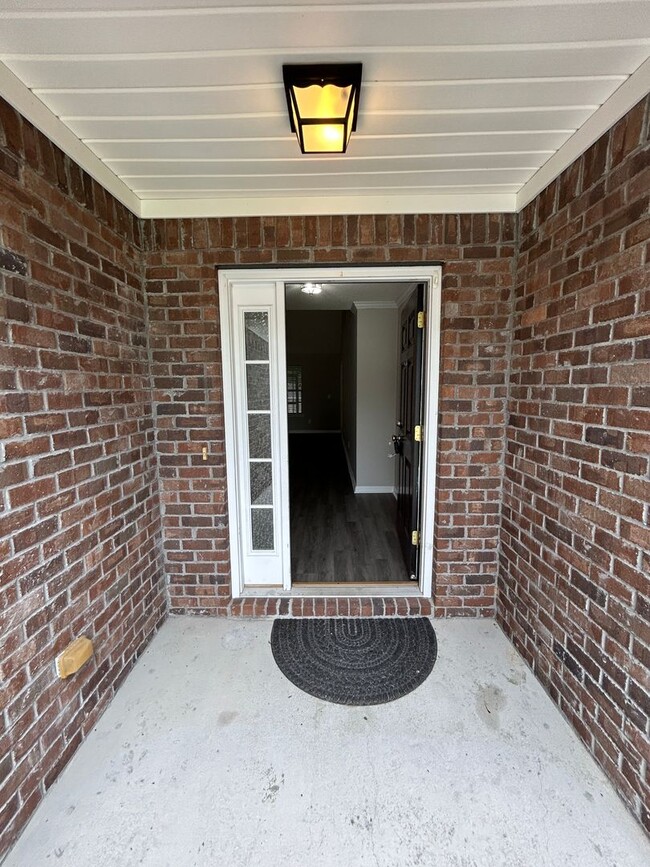 24 Rainier Ln