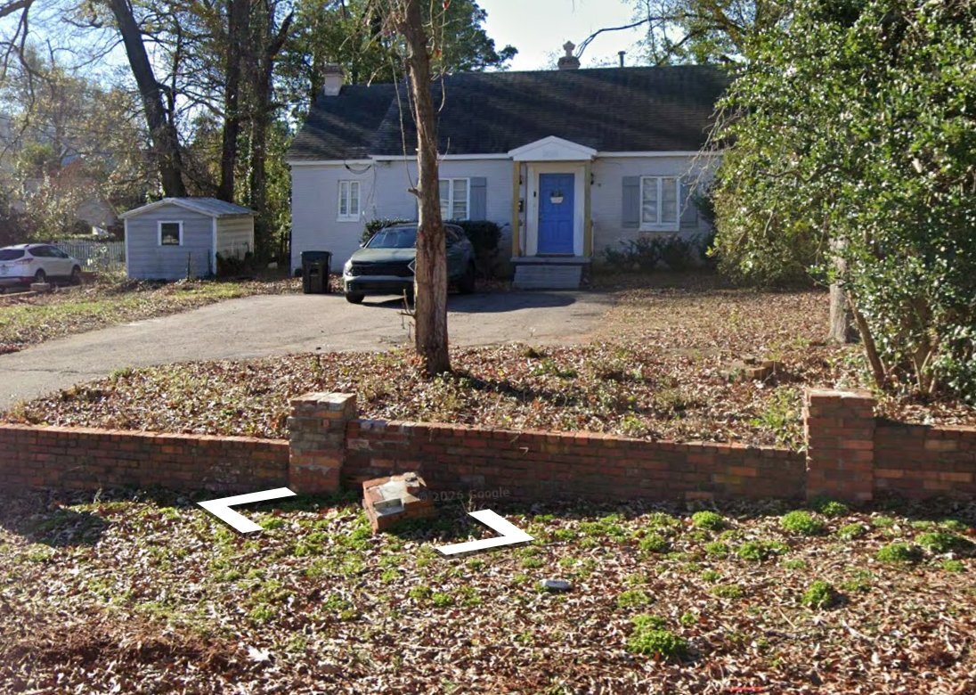 Photo - 2092 Heckle St
