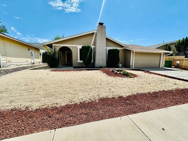 Building Photo - 3230 Wilma Dr Rental