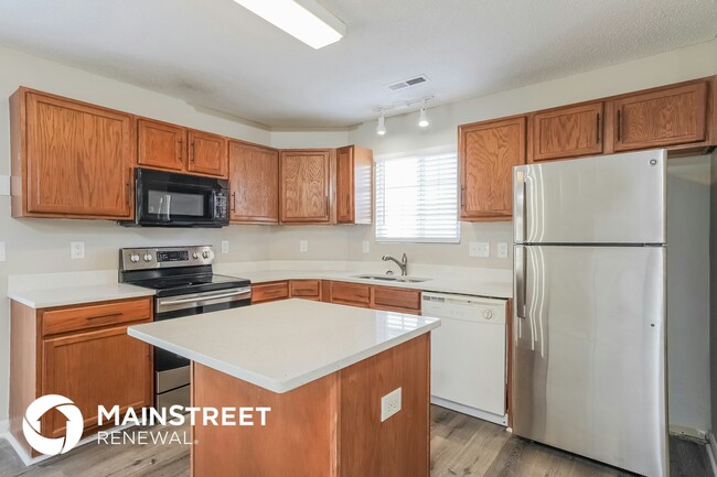 Photo - 5605 Hidden Lake Dr