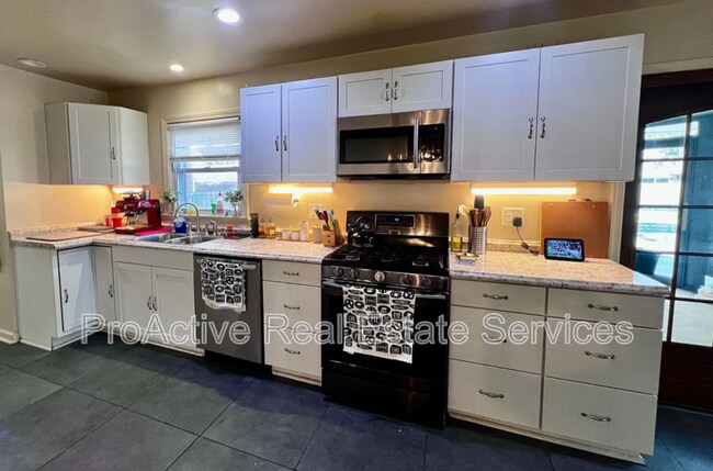 Photo - 4505 Mallard Crescent