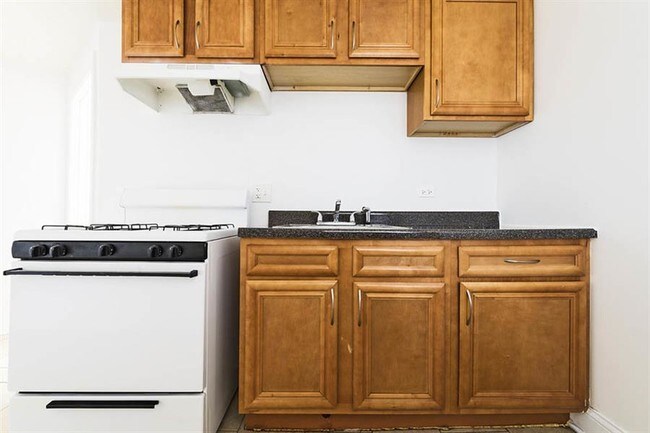 Photo - 6954 S Calumet Ave