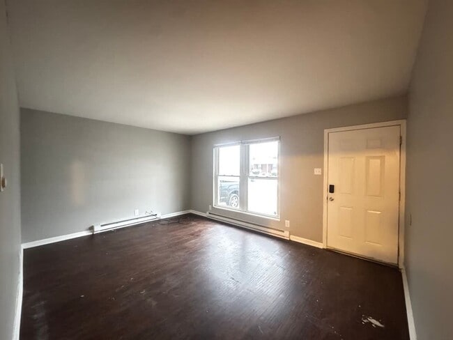 Photo - 1921 Chris Dr