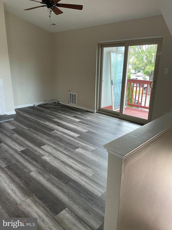 Photo - 404 Atlanta Court