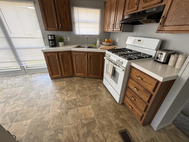 2500 Mann Rd