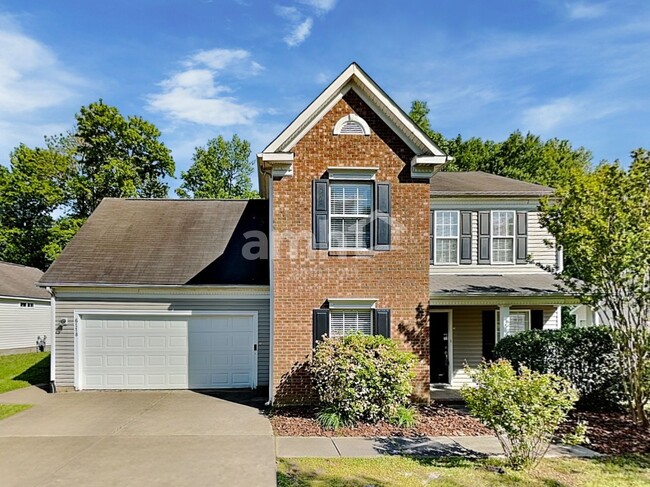 Photo - 6118 Goldenfield Dr House