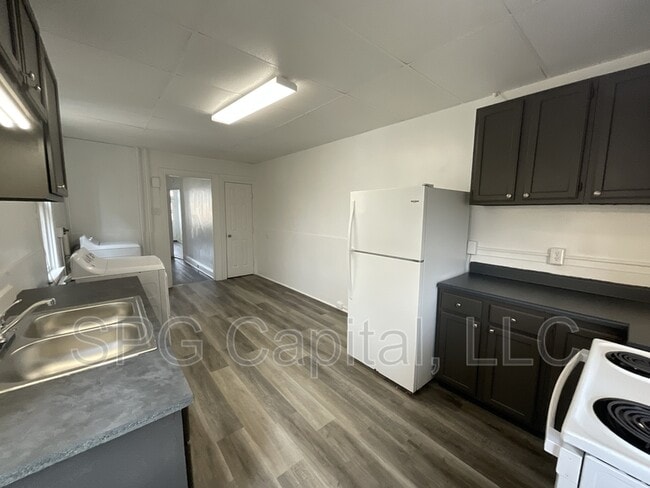 Photo - 730 W Mason Ave