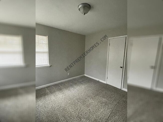 Photo - 6706 W Wakefield Dr