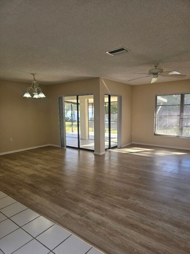 Photo - Port Charlotte home