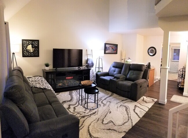 Photo - 6601 109th St Ct E Townhome