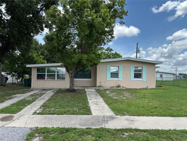 Building Photo - 3340 Normandy Dr Rental