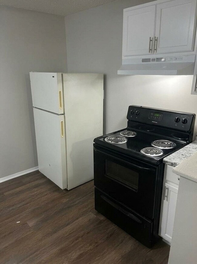 Photo - 566 Glenwood Ave Unit 5