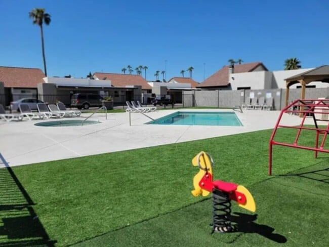 Building Photo - Clean remodeled home2