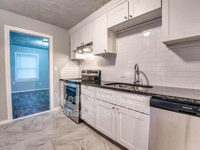 Photo - 2604 NE 22nd St
