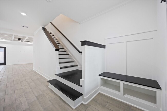 Photo - 6726 Paris St