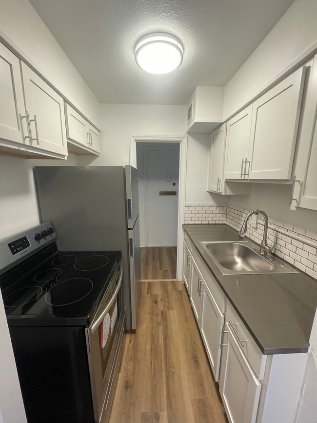 Photo - Avalon Crossing