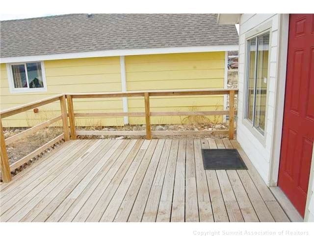 Photo - 423 E 6th St