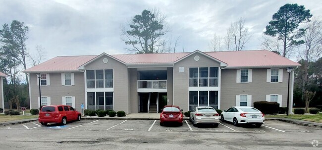 Building Photo - Colonial Charters Rental