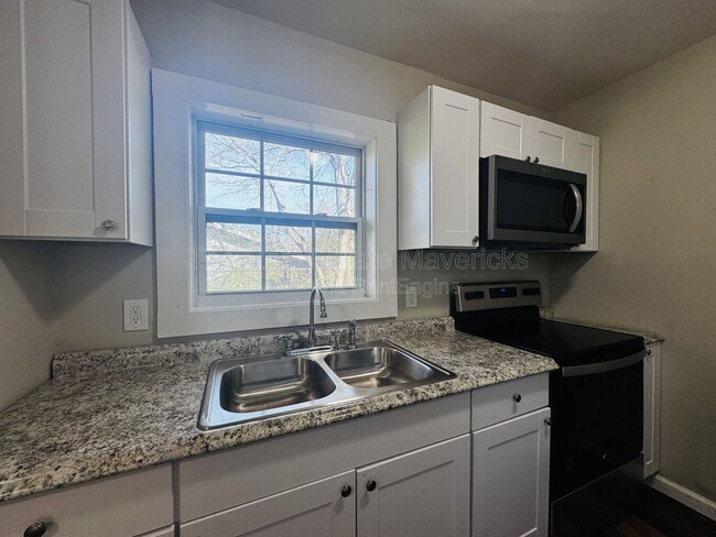 Photo - 63 Trinity Rd Unit 8