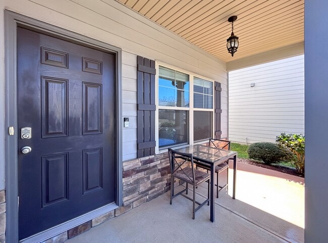 Photo - 421 Park W Blvd