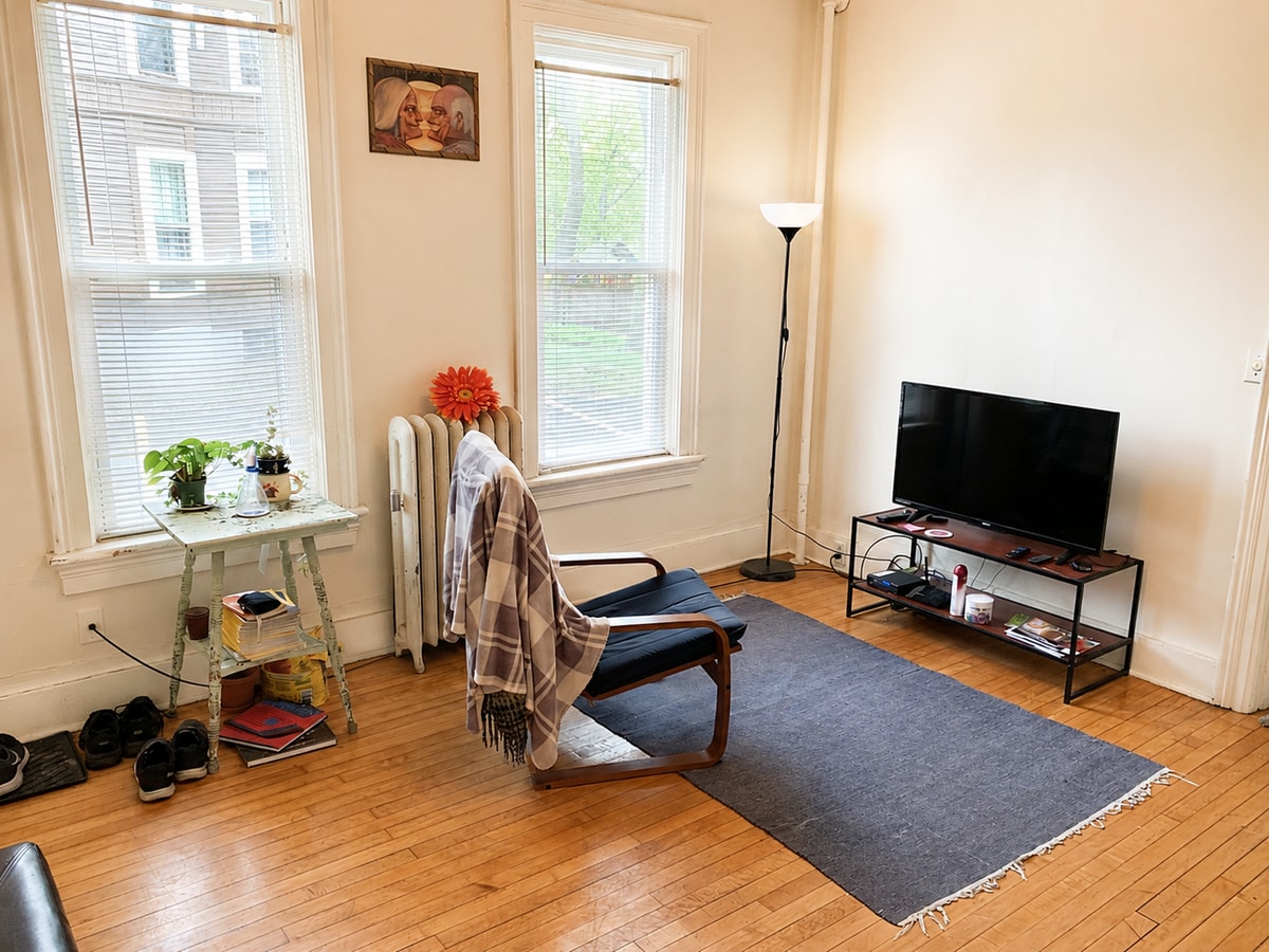 Photo - 1034 Jenifer St Unit 1034-3
