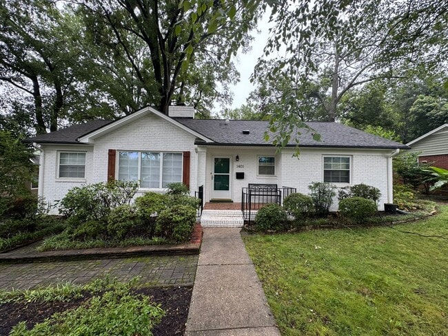 Building Photo - 1401 Montford Dr Rental