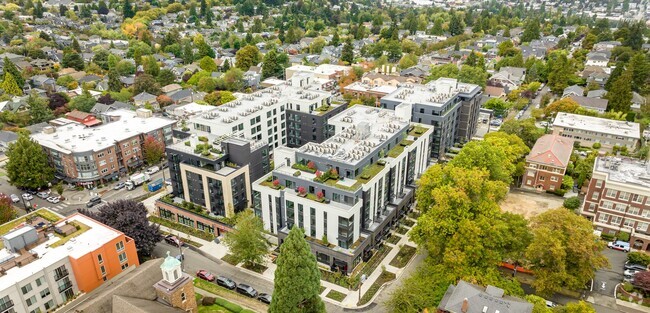 Building Photo - Gables Queen Anne Rental