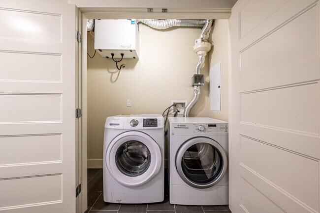 Photo - AK208  1 Bedroom Unit 208