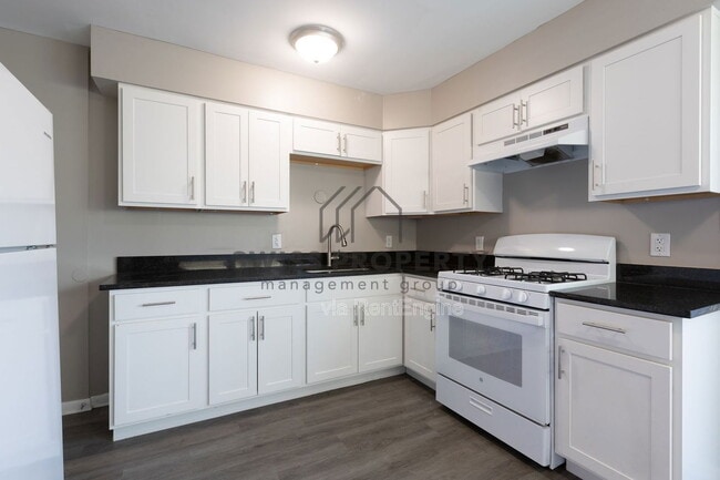 Photo - 892 N Meadows Ct
