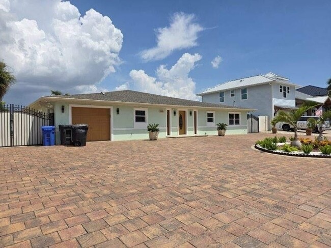 Photo - 3927 E Eden Roc Cir