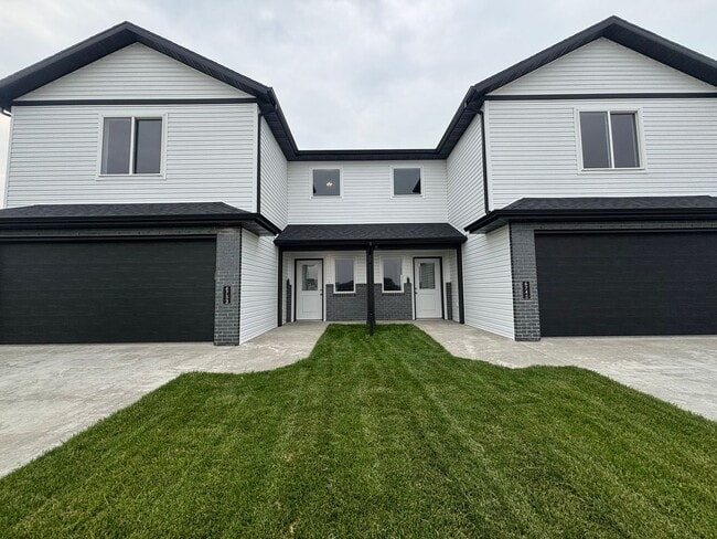 Photo - Modern Living Meets Comfort – 3 Bed, 2.5 Bath Twin Home!