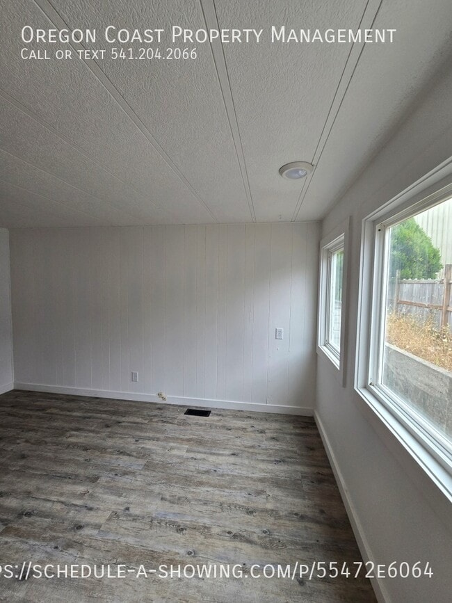 Photo - 963 S Grayling St