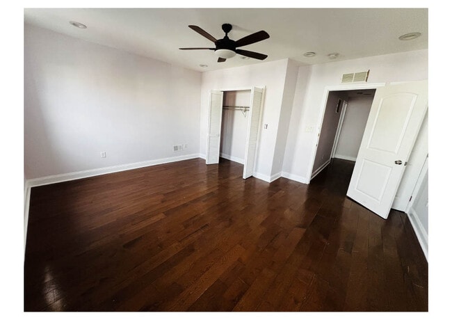 Photo - 3647 Richmond St