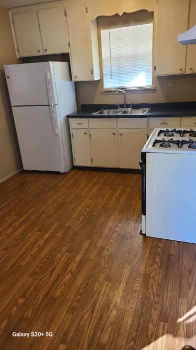 Photo - 2017 Winona Ave